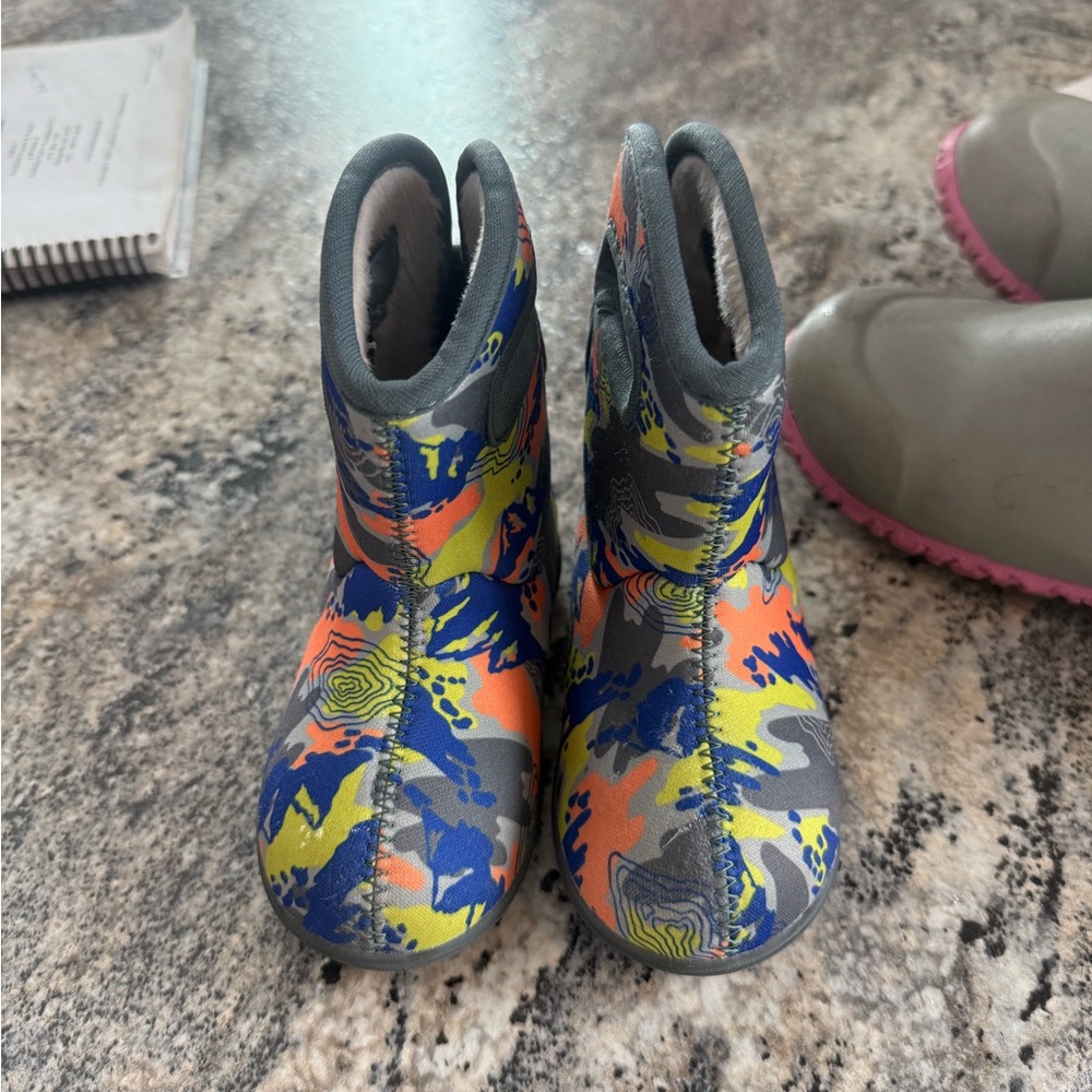 Bogs Kids snow Boots size 7 toddler